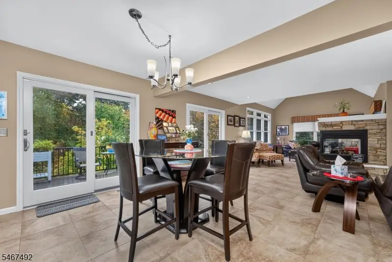325 Greens Ridge Rd, Stewartsville, NJ 08886 - #3