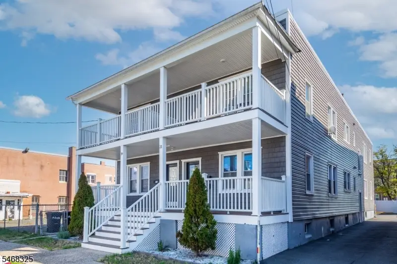19 Arch St, Watsessing, NJ 07003 - #3