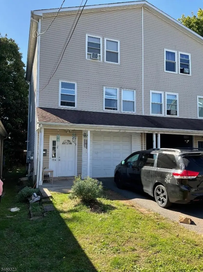 184 Redmond St, New Brunswick, NJ 08901 - #1