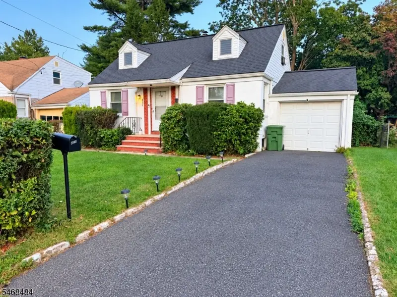 421 Brookside Dr, Roselle, NJ 07203 - #2