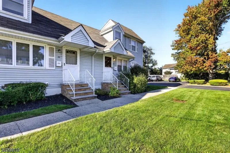 41 School St, Clark, NJ 07066 - #2