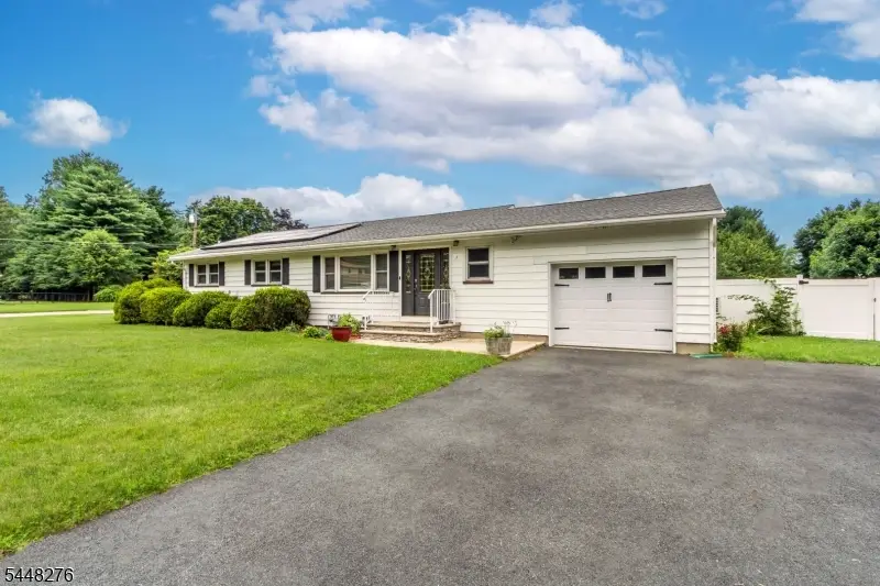 7 Bari Dr, Roxbury, NJ 07852 - #2