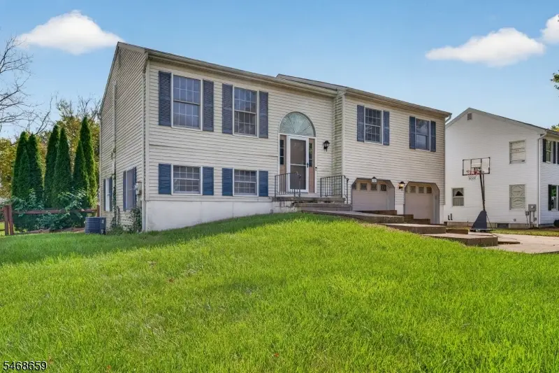 928 Liberty St, Belvidere, NJ 07823 - #3