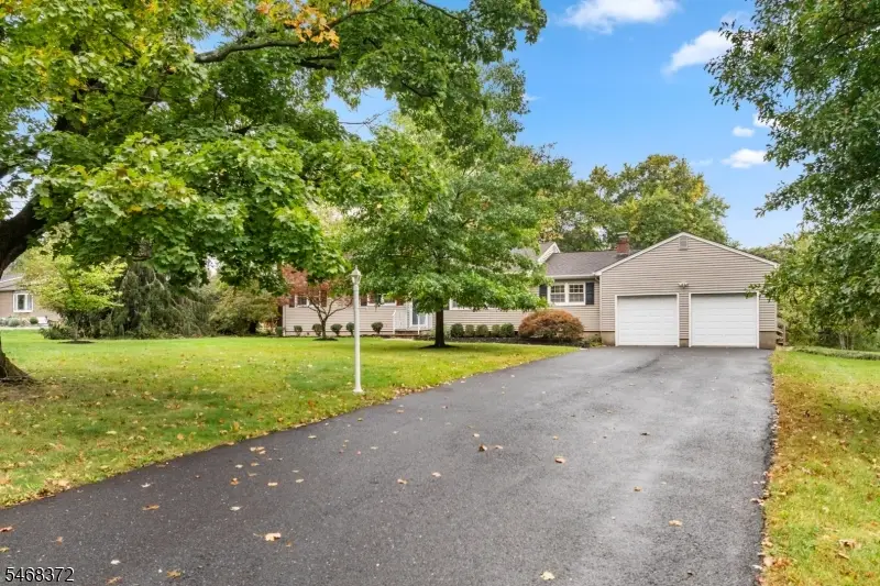 9 Fieldhedge Dr, Hillsborough, NJ 08844 - #3