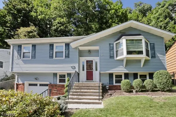75 Hiawatha Blvd, Oakland Boro, NJ 07436