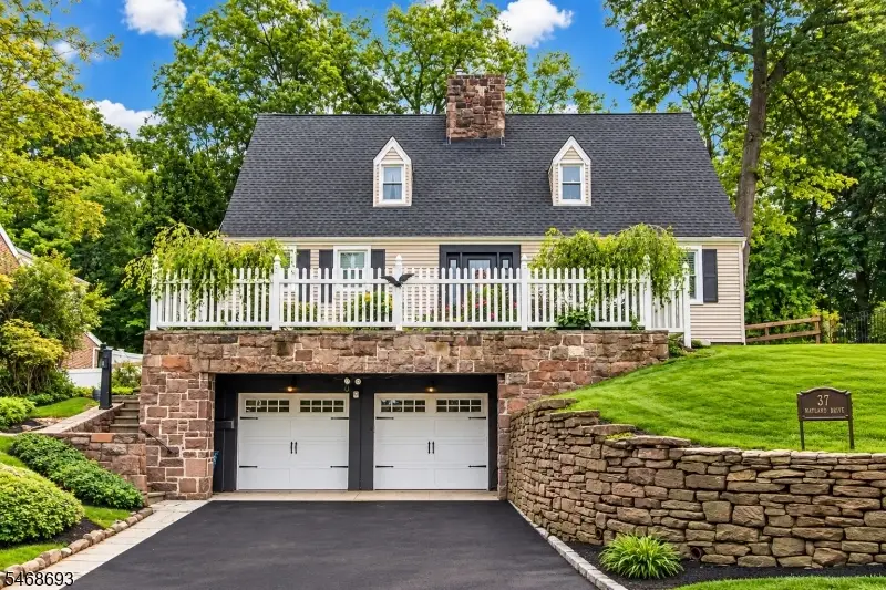 37 Wayland Dr, Verona, NJ 07044 - #1