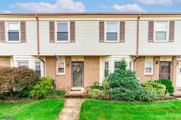 31 Astor Ct, Sayreville Boro, NJ 08872