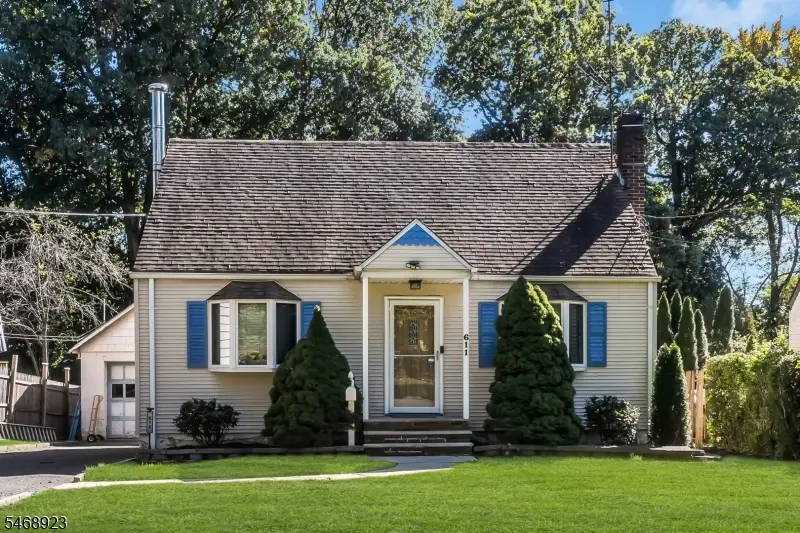 611 Fairfield Ave, Kenilworth, NJ 07033 - #1