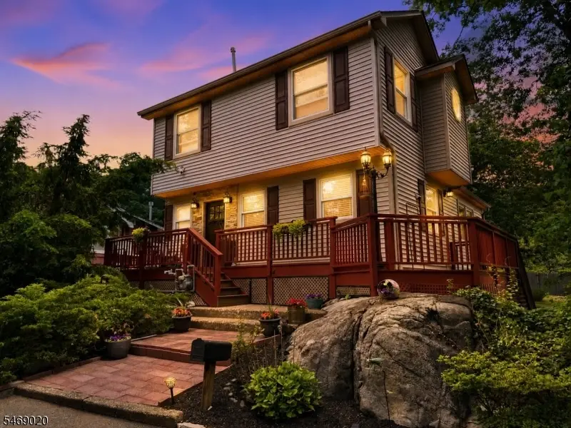 13 Oak St, Haskell, NJ 07420 - #1
