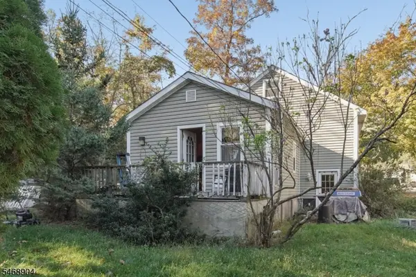32 Northwestern Trl, Hopatcong Boro, NJ 07843