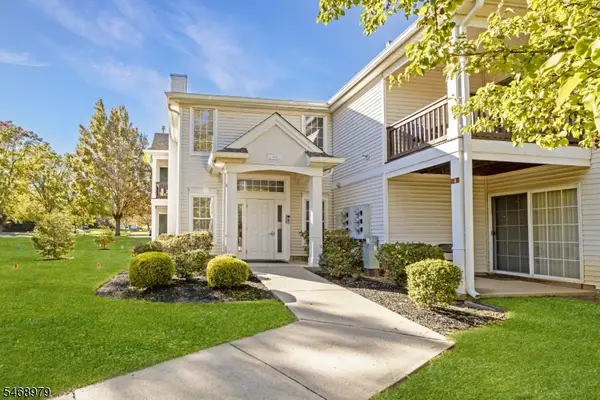 12 Overlook Dr #12, Lopatcong Twp., NJ 08886