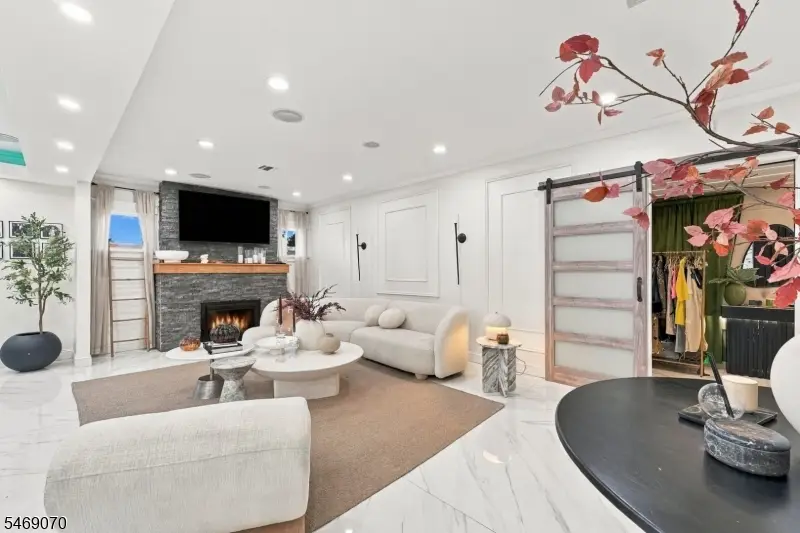 88 Burlington Ave, Paterson, NJ 07502 - #3