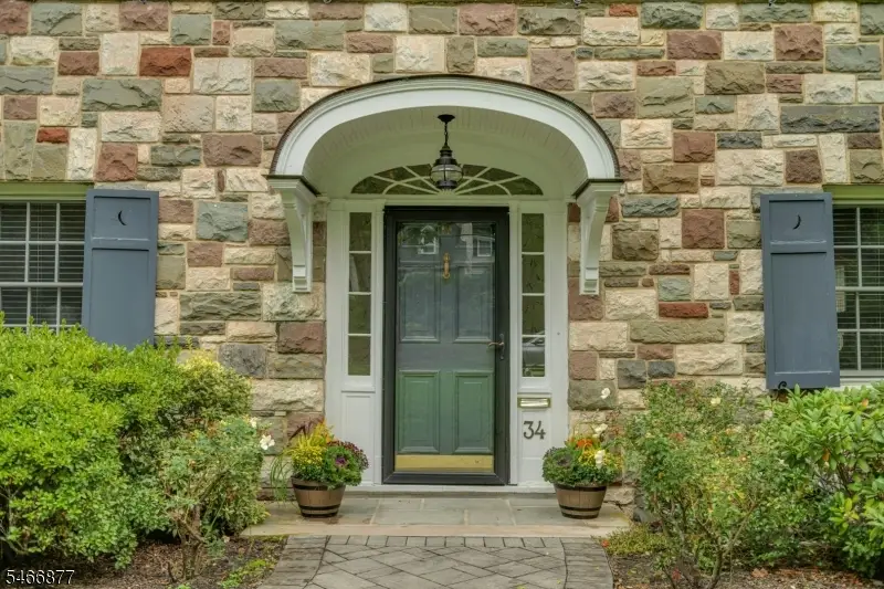 34 Bedford Rd, Summit, NJ 07901 - #2