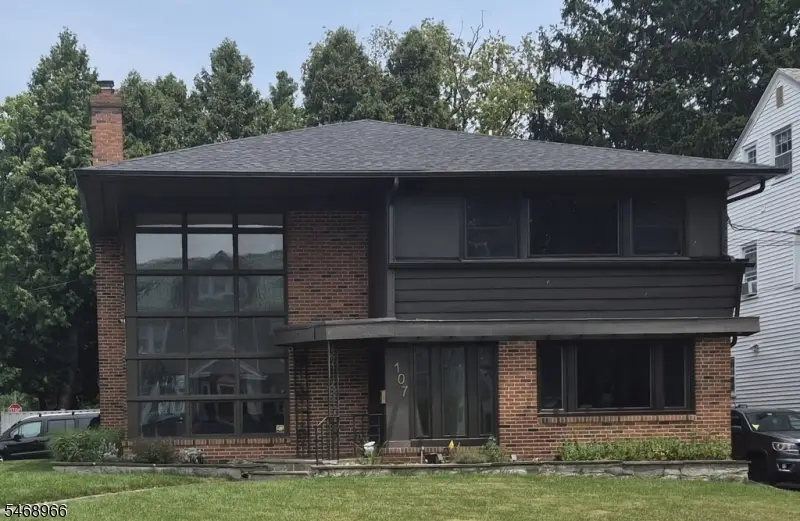 107 Hansbury Ave, Newark, NJ 07112 - #1