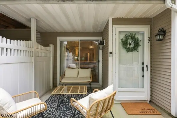 27 Crestmont Rd, Bedminster Twp., NJ 07921