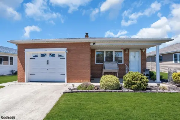 15 Capri Ct, Berkeley Twp., NJ 08757