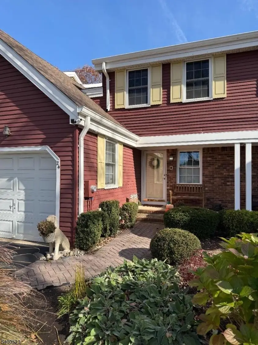 24 Northbridge Pl, Morris, NJ 07960 - #2
