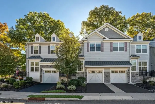 16 Pineview Dr #202, Waldwick Boro, NJ 07463