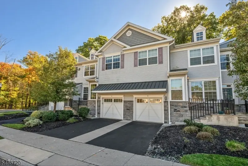 16 Pineview Dr #202, Waldwick, NJ 07463 - #2
