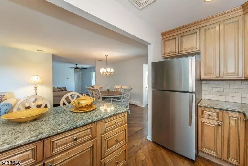 11-2 Dara Dr #2, East Hanover, NJ 07936 - #3