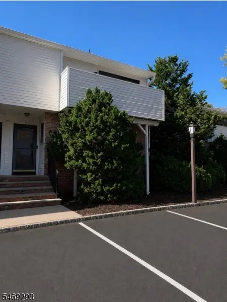 901F Merritt Dr, Hillsborough Twp., NJ 08844