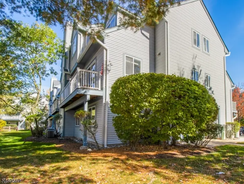 118 Woods Edge Dr, Roxbury, NJ 07876 - #3