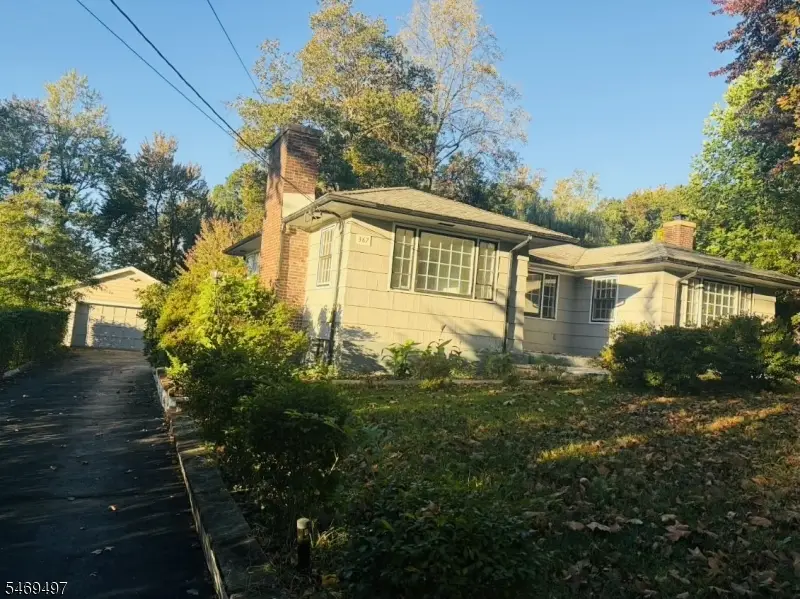 367 Summit Rd, Mountainside, NJ 07092 - #2