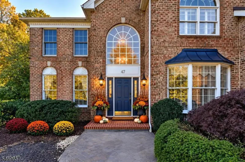47 Wyckoff Dr, Pittstown, NJ 08867 - #2