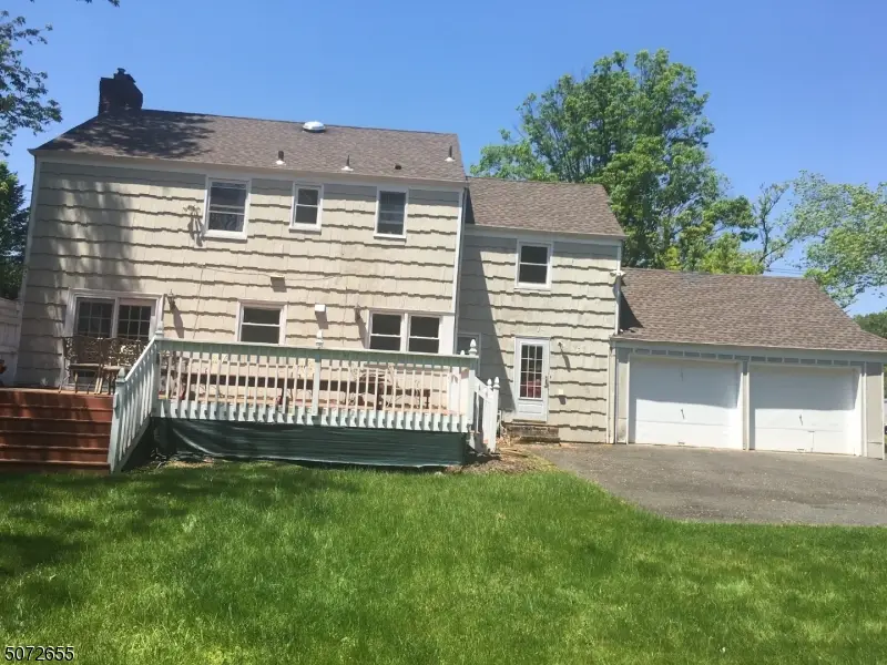 424 White Oak Ridge Rd, Millburn, NJ 07078 - #2