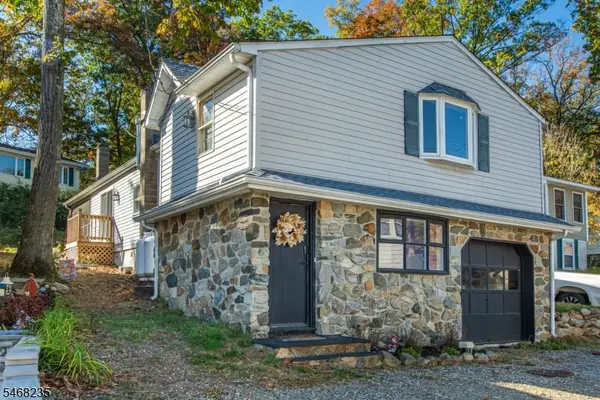 14 Weaver House Cove Rd, Byram Twp., NJ 07821
