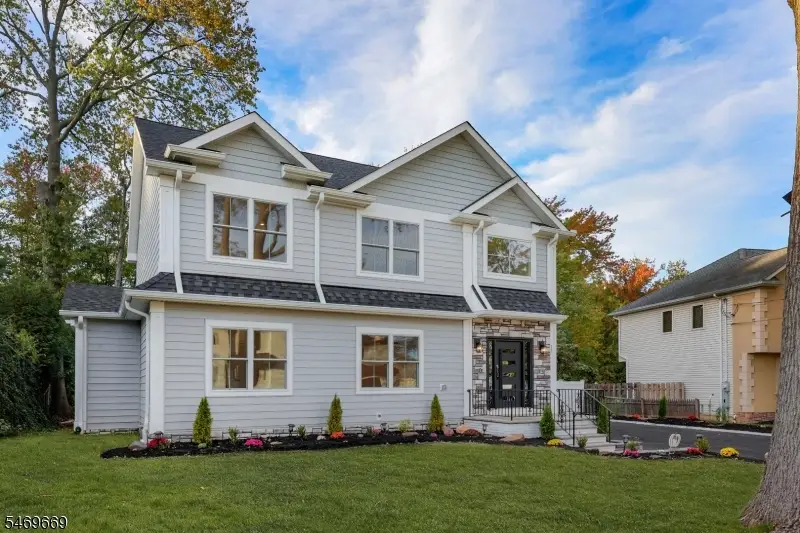 17 Blake Dr, Clark, NJ 07066 - #2