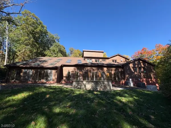 34 Lord William Penn Dr, Morris Twp., NJ 07960