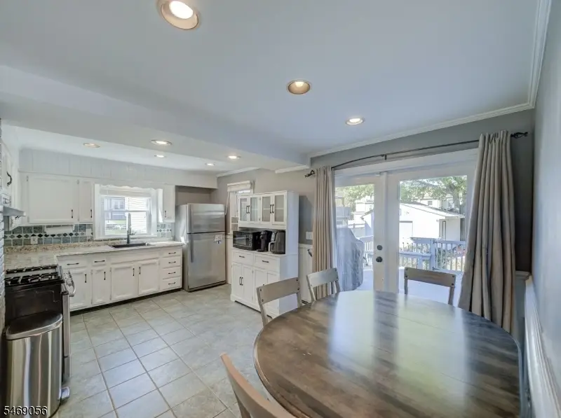 22 Orchard St, Newton, NJ 07860 - #2