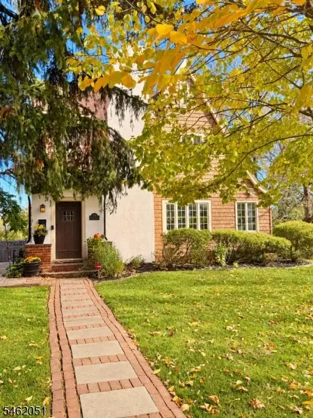 69 Olcott Ave, Bernardsville Boro, NJ 07924