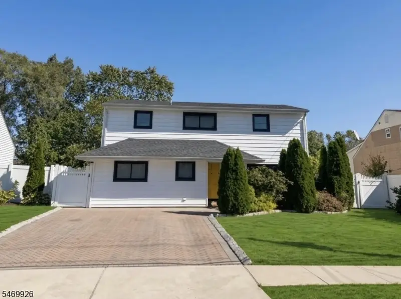 822 Barry Ave, Perth Amboy, NJ 08861 - #1