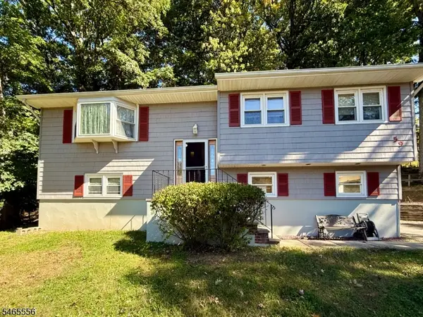 59 Prospect Point Rd, Jefferson Twp., NJ 07849
