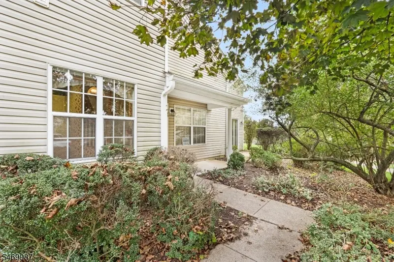 45 Four Oaks Rd, The Hills, NJ 07921 - #2
