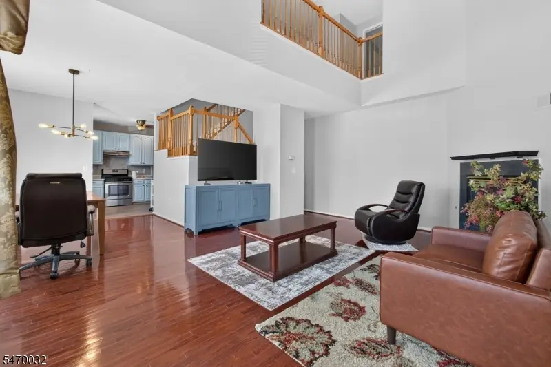 7 Caroline Foster Ct, Morris, NJ 07960 - #3