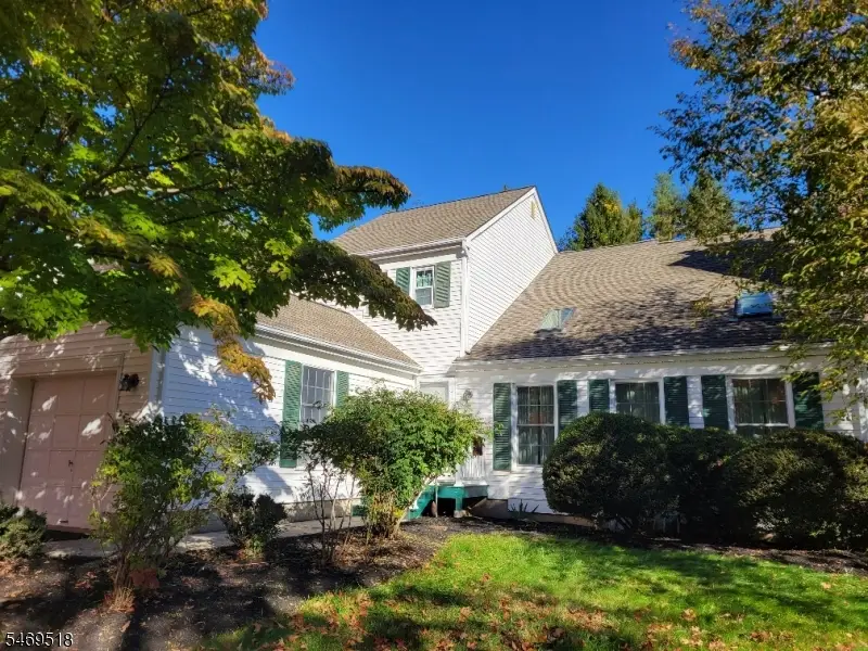 24 Hampton Ct, Bernards, NJ 07920 - #1