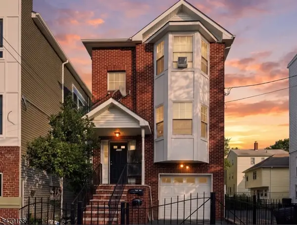 606 S 19th St, Newark City, NJ 07103