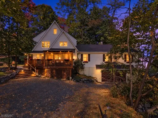 29 Lynack Rd, Hawthorne Boro, NJ 07506