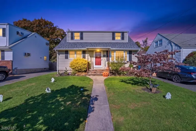 33 Hillside Dr, Totowa, NJ 07512 - #1