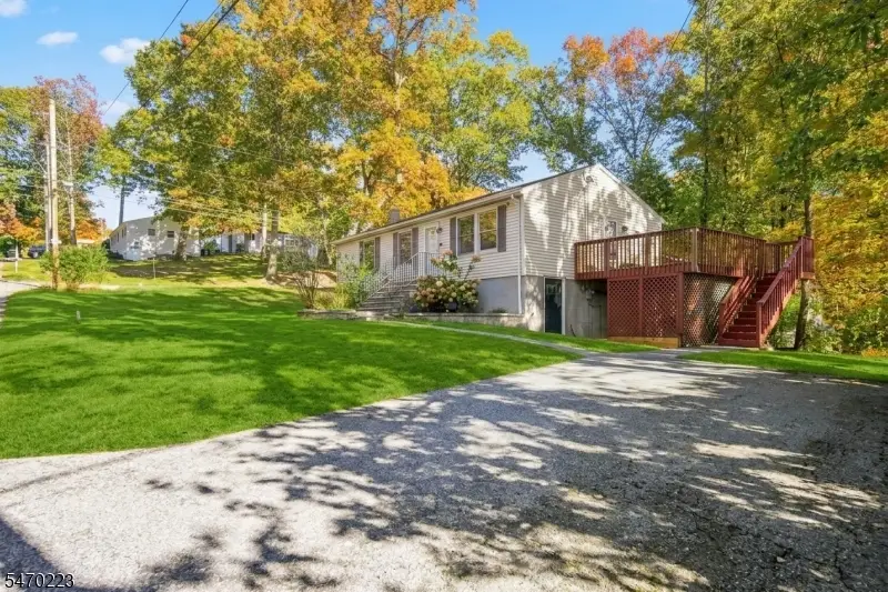 25 Essex Rd, Wantage, NJ 07461 - #2