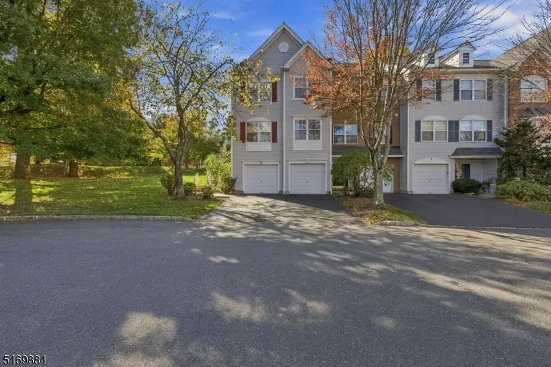 10 Knox Ct, The Hills, NJ 07920 - #2