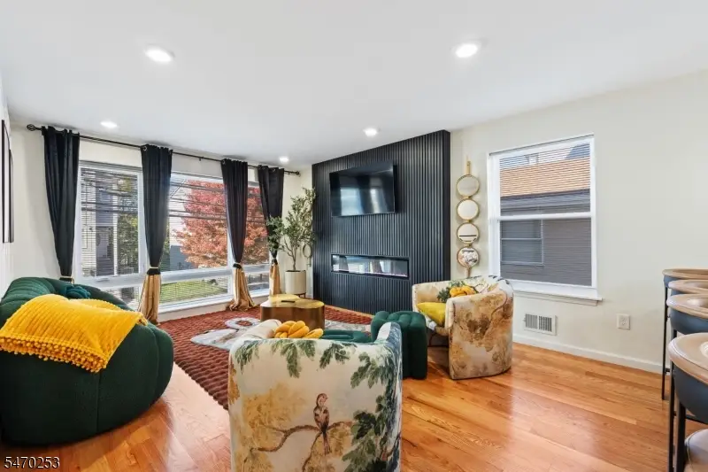 394 S 9th St, Newark, NJ 07103 - #3