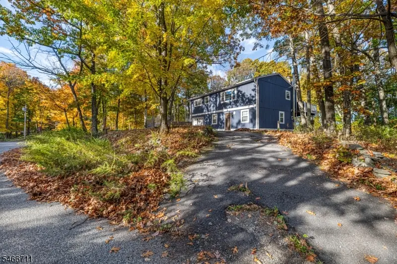 27 Evergreen Rd, Vernon, NJ 07462 - #1