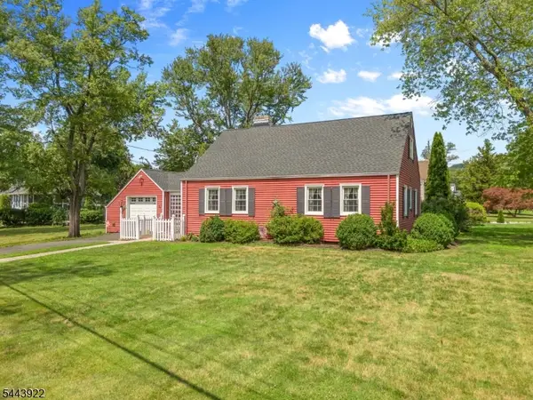 550 Ayres Ave, North Plainfield Boro, NJ 07063