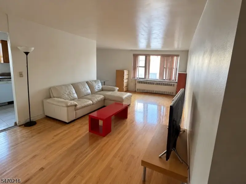 1541 Lemoine Ave #1E, Fort Lee, NJ 07024 - #2