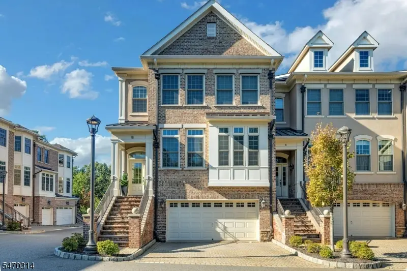 18 Howland Ter, Morris, NJ 07960 - #1