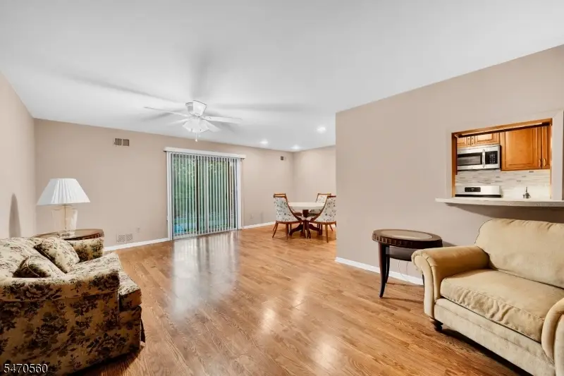 825 Riverside Ave #A3, Lyndhurst, NJ 07071 - #2
